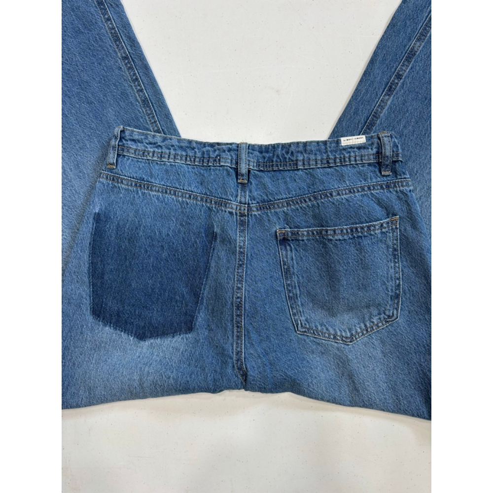 Almost Famous Denim Wide Leg, Raw Hem Jeans, Size 9 - Picture 2 of 5
